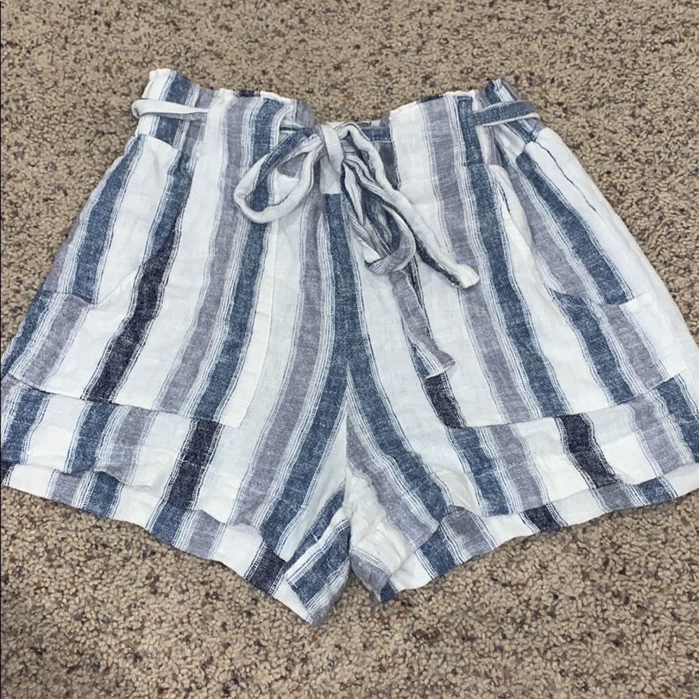 🌻 Striped Paper Bag Shorts